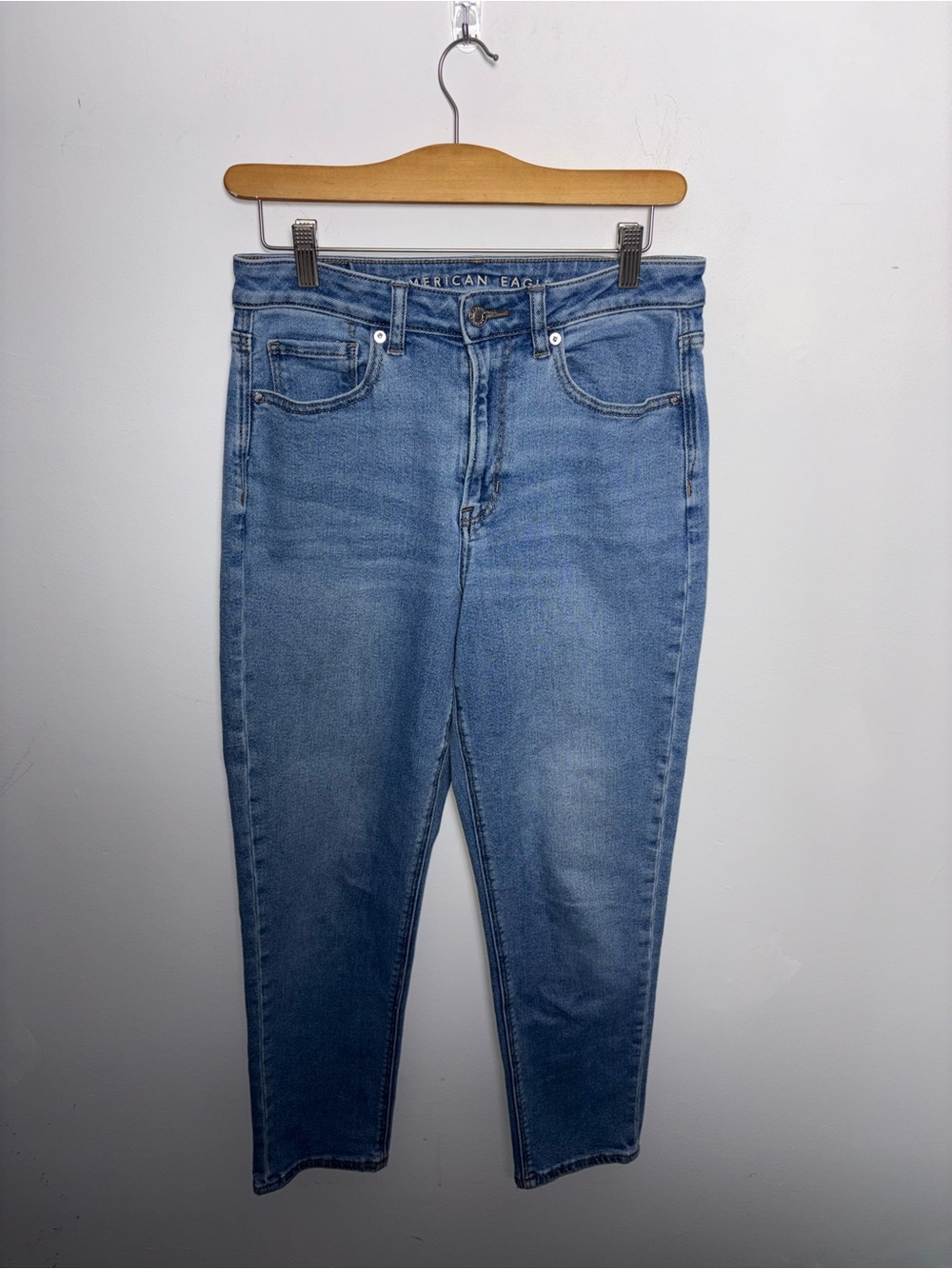 American Eagle Stretch High-Rise Mom Jeans Medium Wash Size 6 Regular